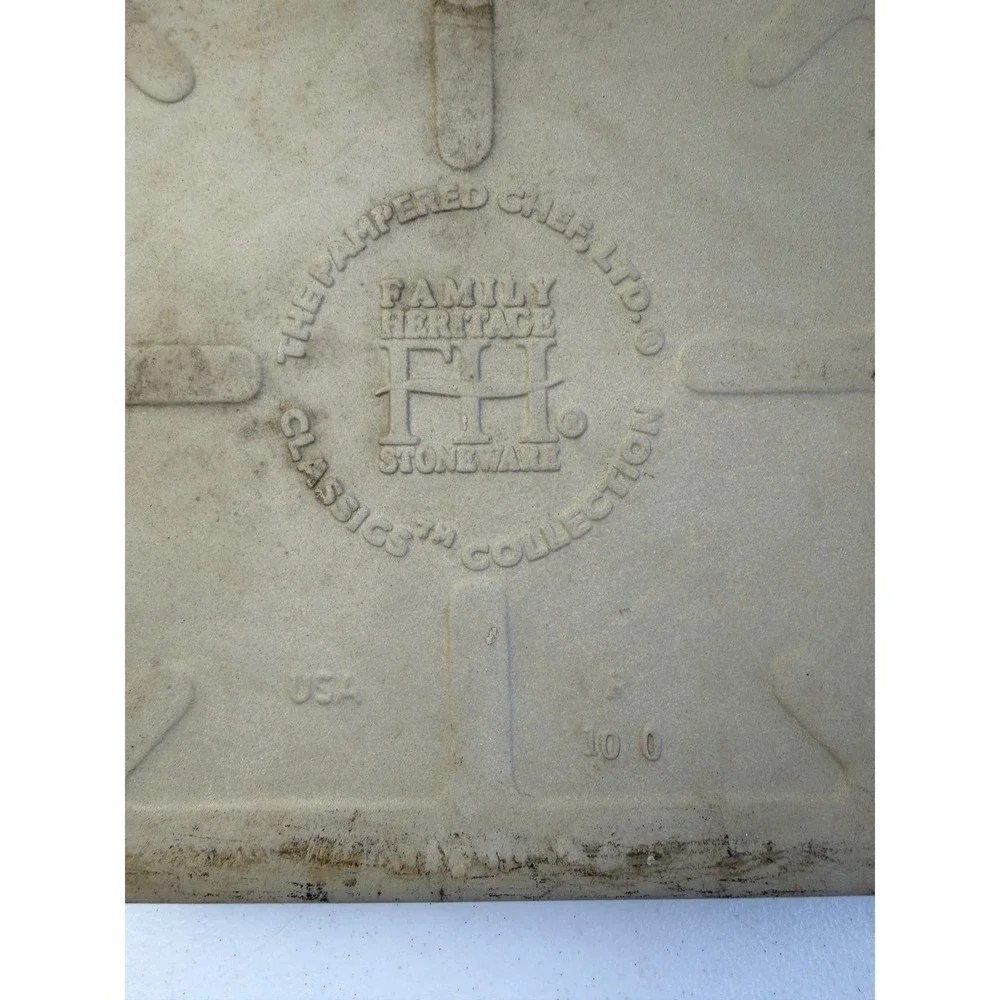 Pampered Chef Stoneware 9x9 Square Baker Tan Family Heritage Classics USA Made